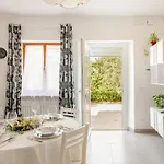 Apartment I Due Gelsi White